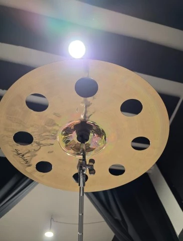 Sabian 18" HHX Evolution O-Zone Crash