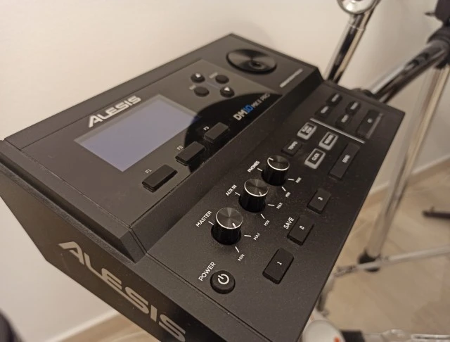 Alesis DM10 MKII Pro + Pearl Διπέταλο + Yamaha Κάθισμα