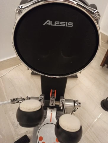 Alesis DM10 MKII Pro + Pearl Διπέταλο + Yamaha Κάθισμα