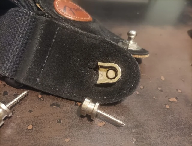 Ζώνη Fender - straplocks Dunlop