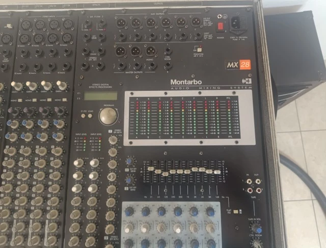 Κονσόλα Montarbo MX28 Pro Mixer