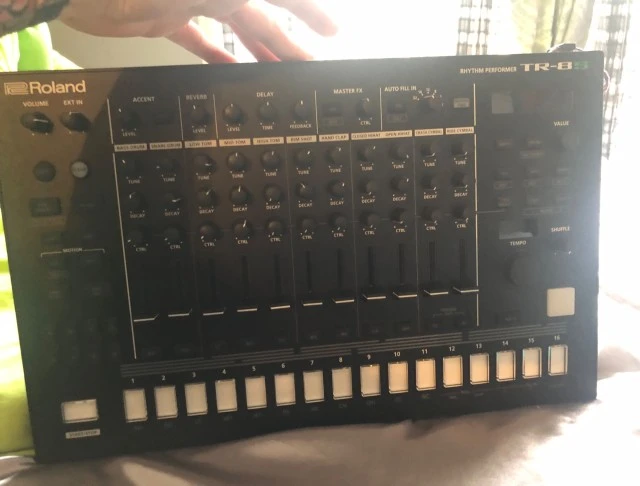 Roland TR8S+Roland Bag+Stand+Samples