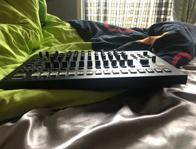 Roland TR8S+Roland Bag+Stand+Samples