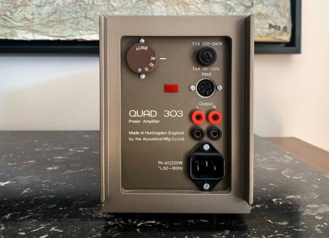 QUAD 303 Power Amplifier