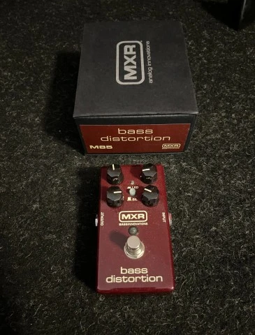 MXR Bass Distortion M85 