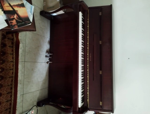 Yamaha ακουστικό πιάνο