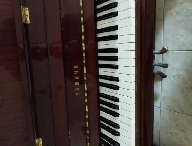 Yamaha ακουστικό πιάνο