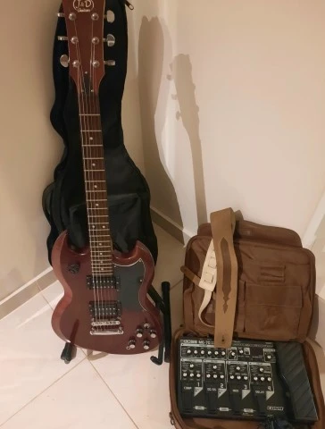 J&amp;D SG-Style Guitar + Boss ME-