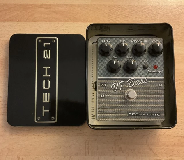 Tech 21 VT Bass V2 - SansAmp Character Series