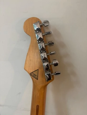 Starfire by EKS Stratocaster 