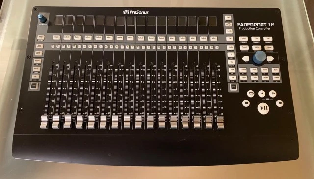 Presonus faderport 16