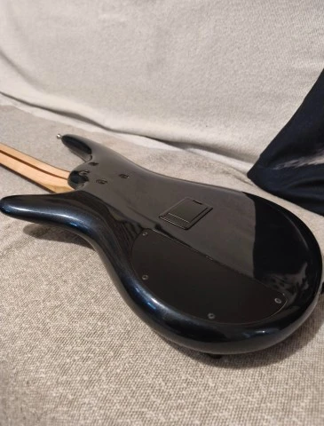 Ibanez SR300E