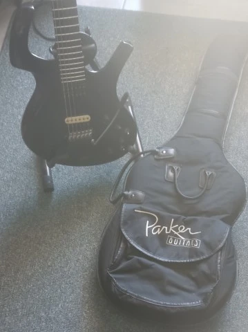 Parker Fly Deluxe USA 2000 (Pre-Refined / Suhr Aldrich)
