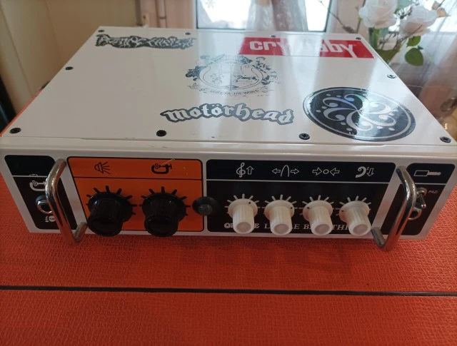 Orange little bass thing 500w + Orange cabin OBC112