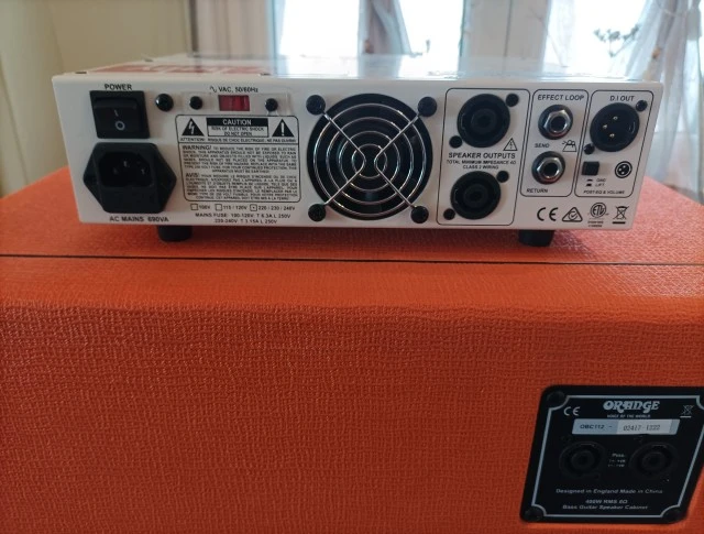 Orange little bass thing 500w + Orange cabin OBC112