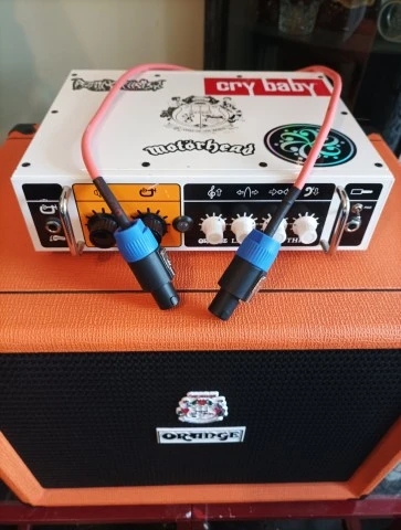 Orange little bass thing 500w + Orange cabin OBC112