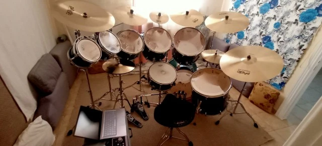 Tama superstar classic drum kit (διαθέσιμο από Οκτώβρη)