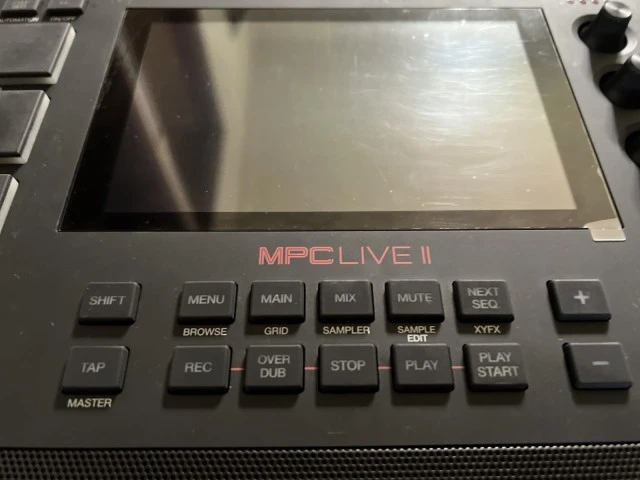 MPC LIVE II + Decksaver + Magma τσάντα + 512 SSD