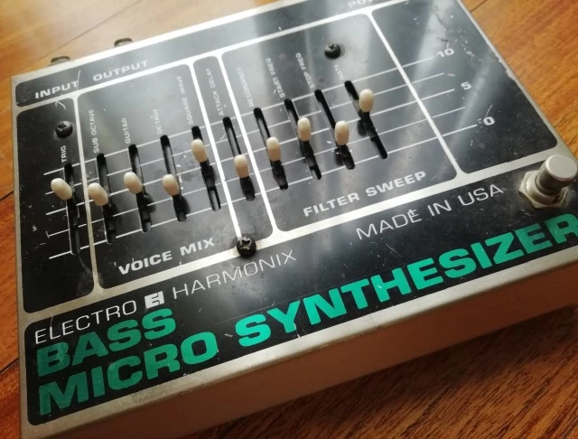 EHX Bass Micro Synth