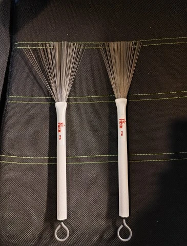 Vic Firth WB Jazz Brushes και Shlagwerk Bambooleo Rods