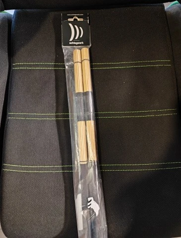 Vic Firth WB Jazz Brushes και Shlagwerk Bambooleo Rods