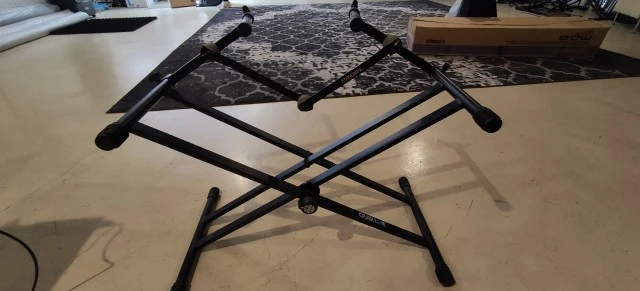 Quiklok Keyboard Stand + Proel EL-450