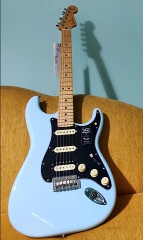 Fender Player Series HSS Limited Edition Sonic Blue 