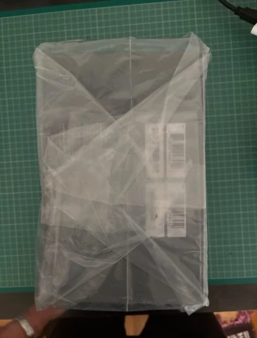 2 AKG ARA 