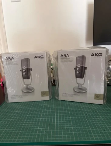2 AKG ARA 