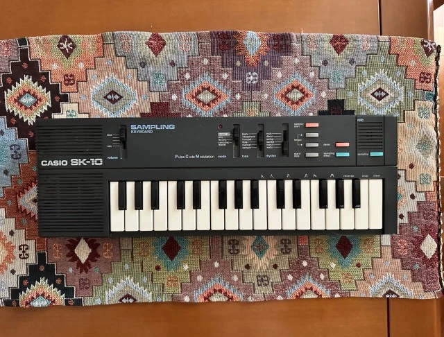 Casio SK-10 Sampling Keyboard Vintage