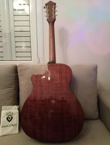 Guild OM-260CE Deluxe Blackwood