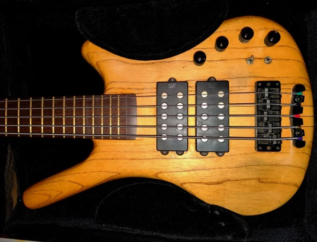 Warwick Corvette $$ NT 5 string, Germany + Hard Case