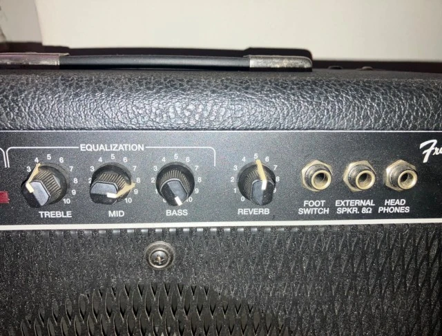 COMBO Κιθάρα-Ενισχυτής Squier Strat modified Duncan 70s
