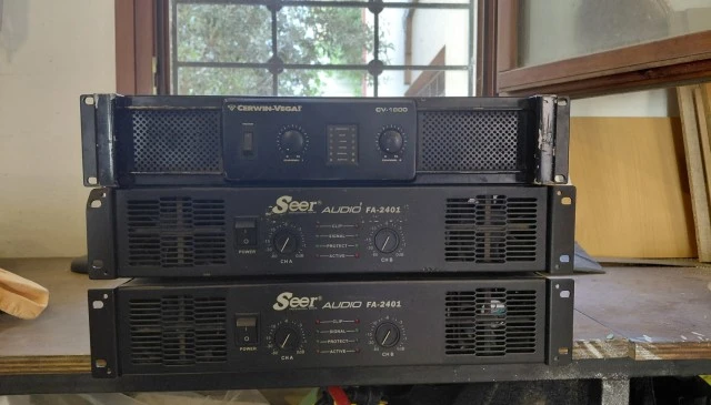 2 ΕΝΙΣΧΥΤΕΣ SEER FA - 2401 & ΕΝΑΣ CERWIN VEGA CV-18