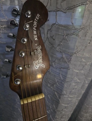 Fender Newporter 