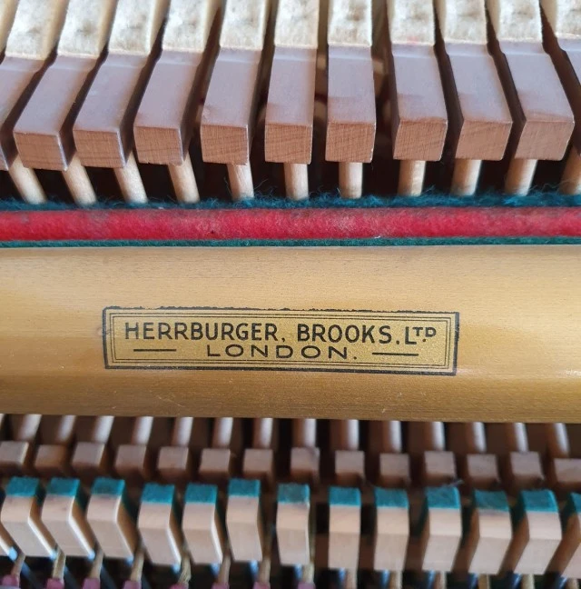 Cramer (129094) / Herrburger Brooks LTD - London 