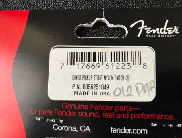 Parts (knobs pickup covers screws παξιμάδια nut) Fender