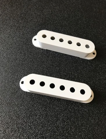 Parts (knobs pickup covers screws παξιμάδια nut) Fender