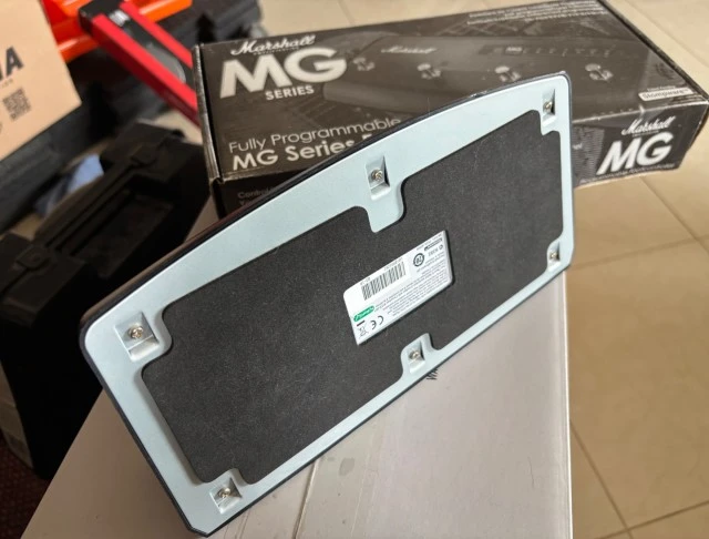 Marshall MG30fx + Foot Controller 