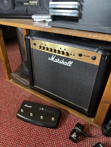 Marshall MG30fx + Foot Controller 