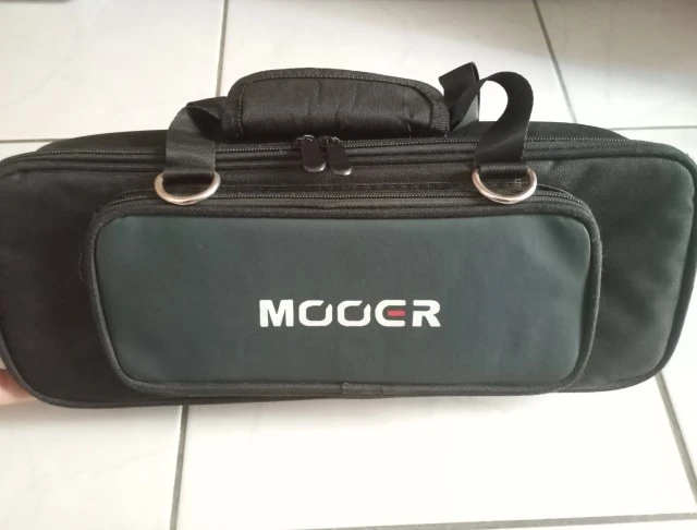 Mooer Preamp Live - digital preamp modeller