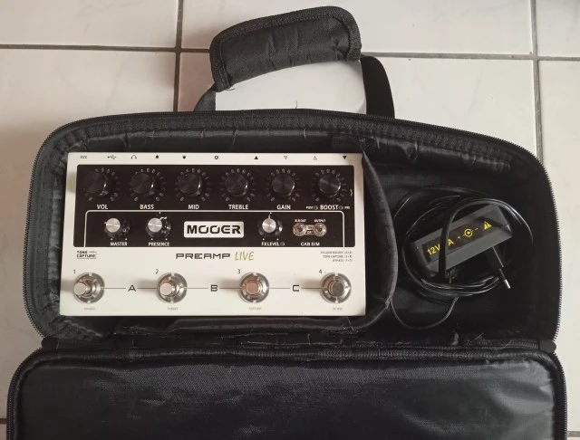 Mooer Preamp Live - digital preamp modeller