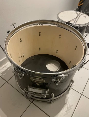 Millenium Bass Drum και Floor Tom