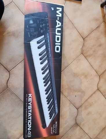 MIDI keyboard M-Audio Keystation 49