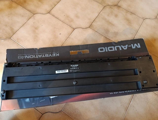 MIDI keyboard M-Audio Keystation 49