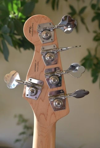 Squier Jazz Bass V  Sunburst
