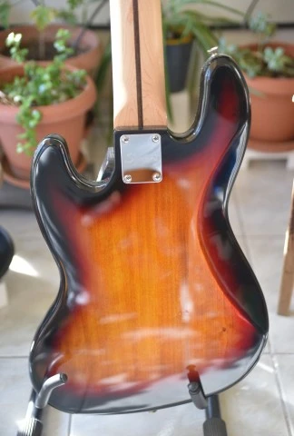 Squier Jazz Bass V  Sunburst