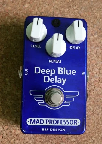 Mad Professor   Deep Blue Delay (handwired)