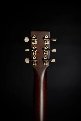 Art & Lutherie Roadhouse Bourbon Burst
