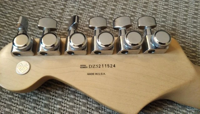Fender Deluxe Ash Strat (60th anniversary)